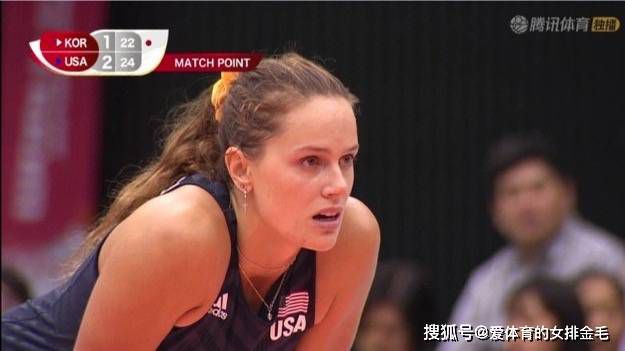 最终罗马主场3-1击败乌迪内斯，升至积分榜第五位，距离前四仅有3分差距。